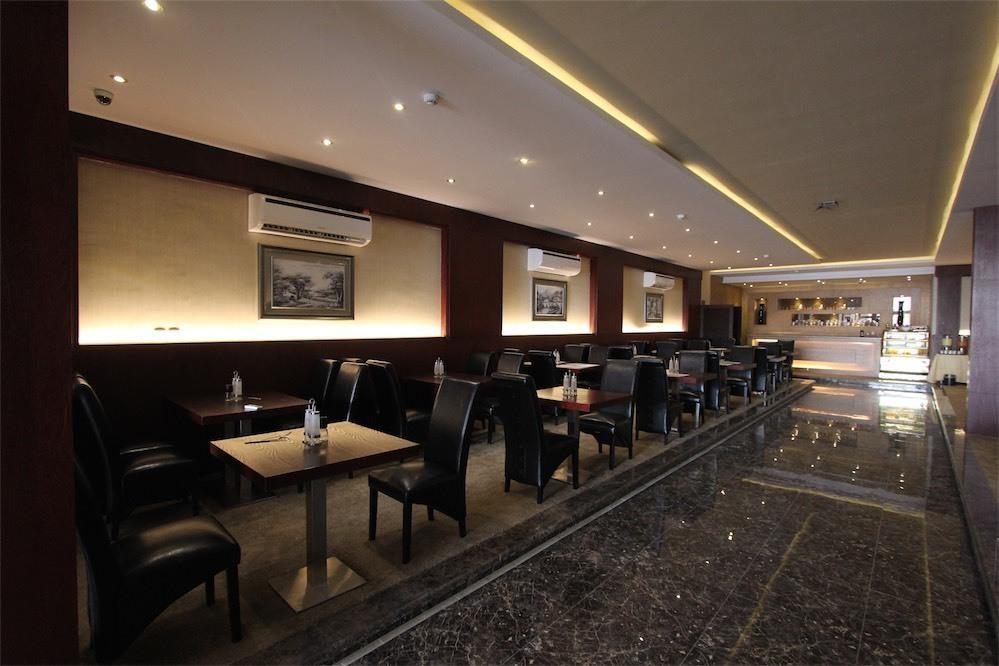 Taleen Granada Hotel Apartments ริยาดห์ ภายนอก รูปภาพ
